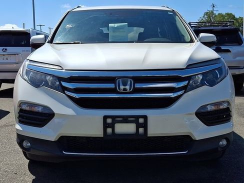 Used 2017 Honda Pilot Elite image 2