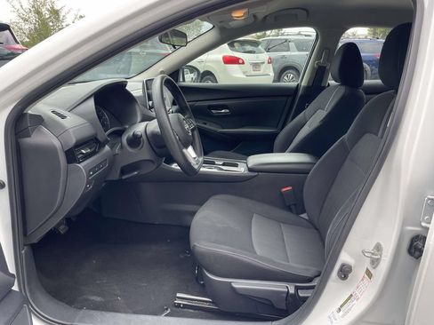 Used 2024 Nissan Sentra SV FWD image 15