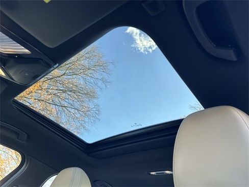 Used 2023 BMW M340i xDrive image 24