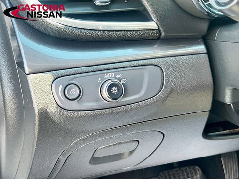 Used 2020 Buick Encore Preferred FWD image 13