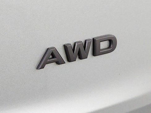 Used 2024 Nissan Rogue S AWD/4WD image 24