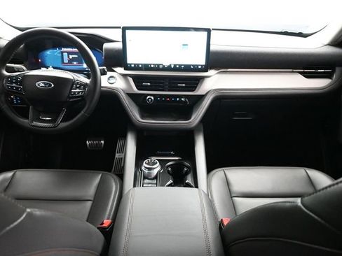 Certified 2025 Ford Explorer Active w/ Active Comfort Package RWD image 17
