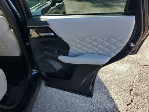 Used 2022 Mitsubishi Outlander SEL image 35