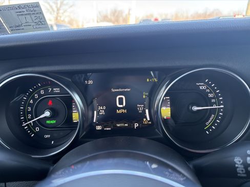 Used 2023 Jeep Wrangler Sahara w/ Cold Weather Group image 32