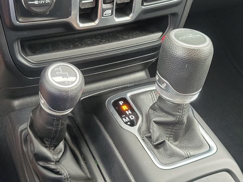 Used 2020 Jeep Gladiator Sport w/ Quick Order Package 24S AWD/4WD image 24