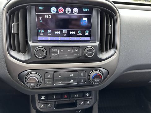 Used 2017 Chevrolet Colorado Z71 AWD/4WD image 21