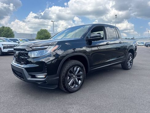 Used 2024 Honda Ridgeline Sport image 2