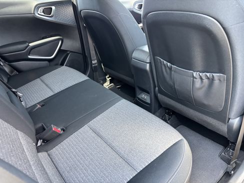 Certified 2023 Kia Soul EX FWD image 11