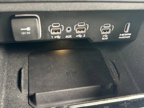 Used 2022 Jeep Grand Wagoneer Series II AWD/4WD image 29