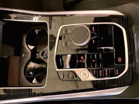 New 2026 BMW X5 sDrive40i image 7