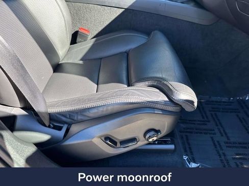 Used 2023 Volvo XC60 B5 Ultimate w/ Climate Package image 17