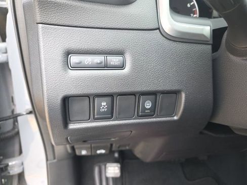 Used 2024 Nissan Murano SV w/ SV Midnight Edition Package image 15