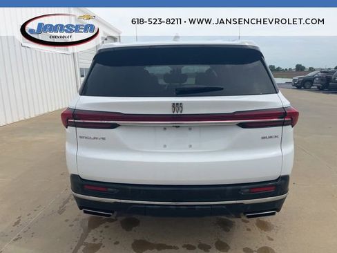 Used 2025 Buick Enclave Preferred FWD image 5
