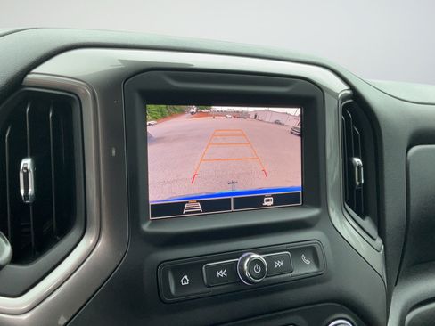 Certified 2025 Chevrolet Silverado 1500 Custom RWD image 17