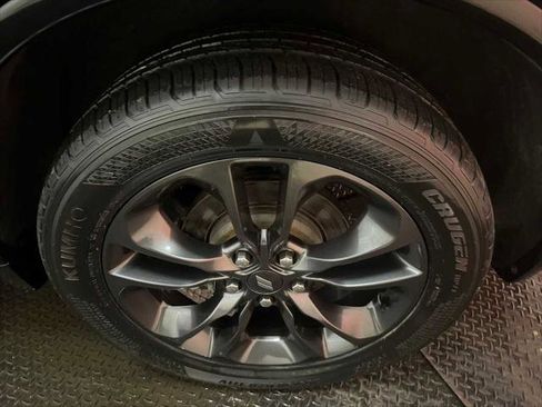 Certified 2022 Dodge Durango R/T w/ Blacktop Package AWD/4WD image 9