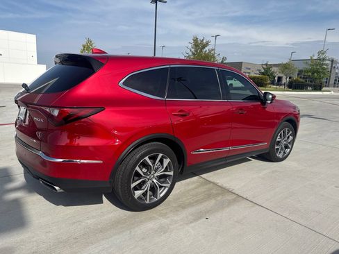 Used 2024 Acura MDX SH-AWD w/ Technology Package image 3