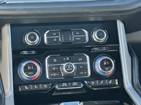 Used 2021 GMC Yukon Denali w/ Denali Ultimate Package image 12