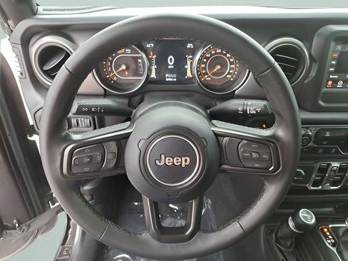 Used 2021 Jeep Wrangler Unlimited Sport image 16