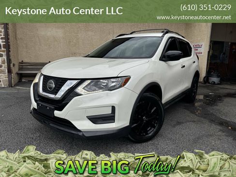 Used 2018 Nissan Rogue SV AWD/4WD image 1