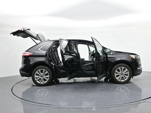 Used 2024 Ford Edge Titanium image 22
