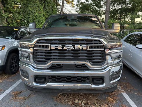 Used 2026 RAM 2500 Big Horn AWD/4WD image 2
