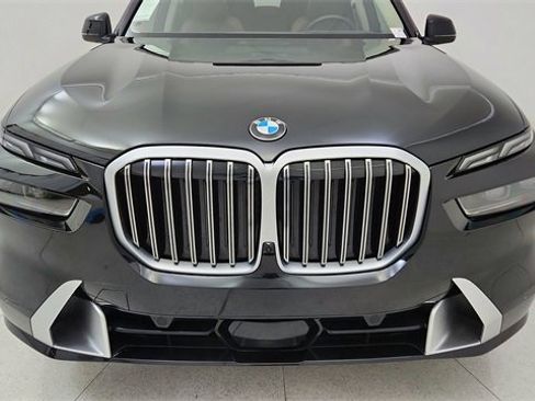 Used 2026 BMW X7 xDrive40i image 8