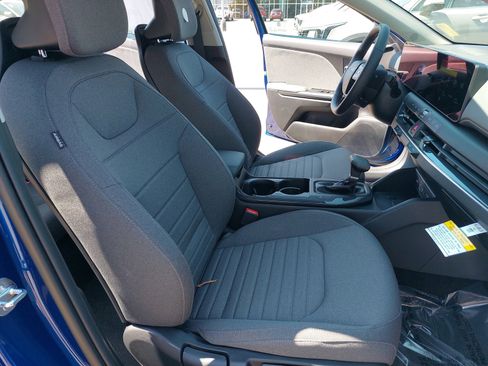 New 2025 Kia K4 EX image 10
