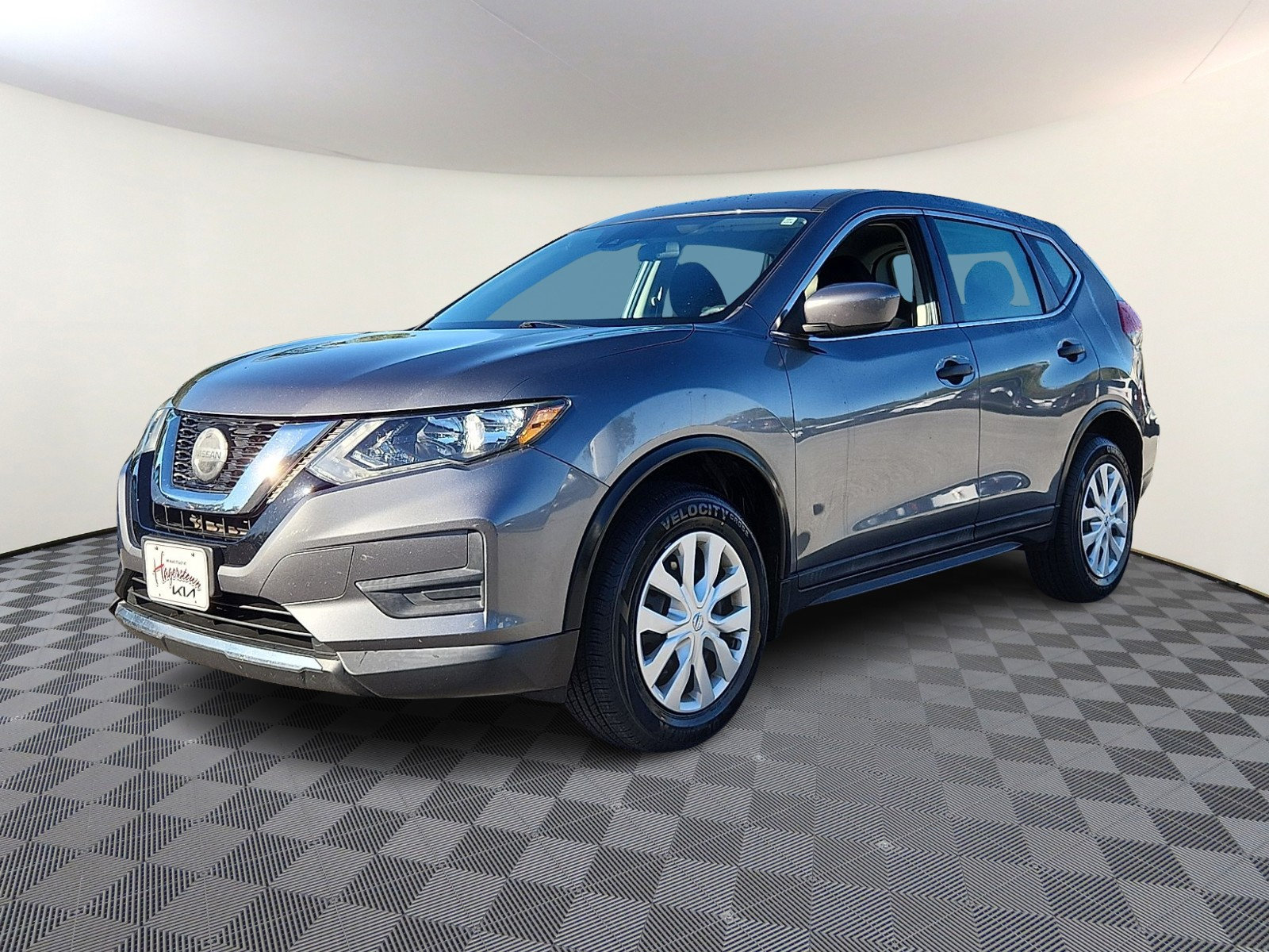 Used 2020 Nissan Rogue S AWD/4WD image 3