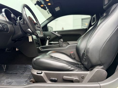 Used 2005 Ford Mustang GT image 10