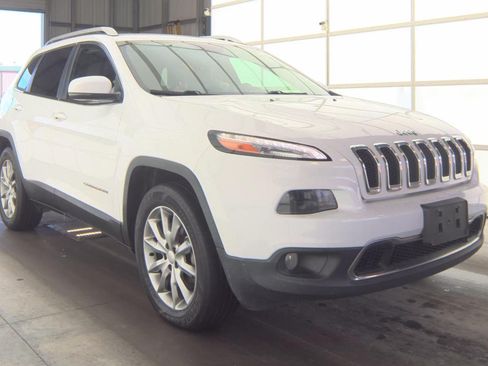 Used 2018 Jeep Cherokee Limited AWD/4WD image 3