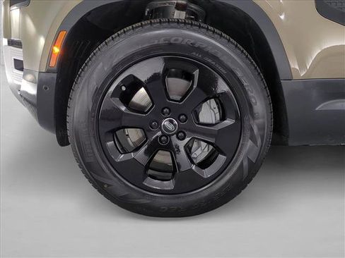 New 2025 Land Rover Defender 110 S AWD/4WD image 10