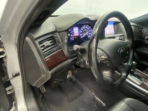 Used 2014 INFINITI Q70 3.7 w/ Premium Package image 30