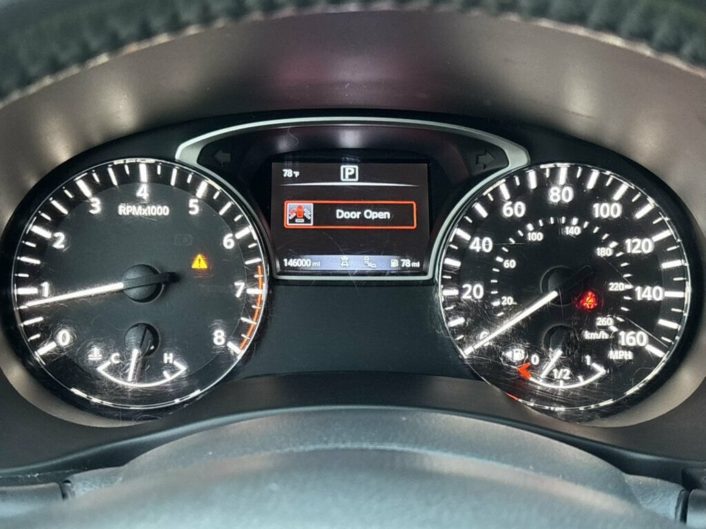 Used 2018 Nissan Pathfinder SL FWD image 35