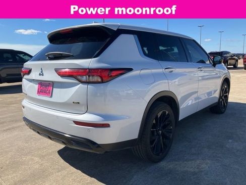 Used 2023 Mitsubishi Outlander SEL image 7