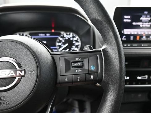 Used 2023 Nissan Rogue SV AWD/4WD image 16