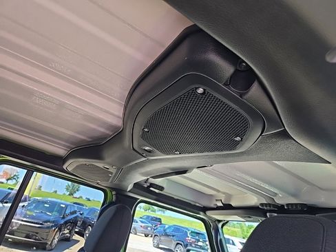 New 2025 Jeep Gladiator Rubicon w/ Safety Group image 89