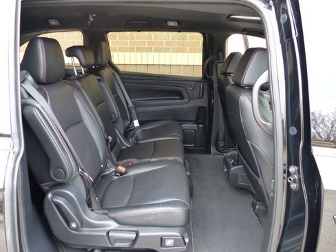 Used 2025 Honda Odyssey Sport-L image 32