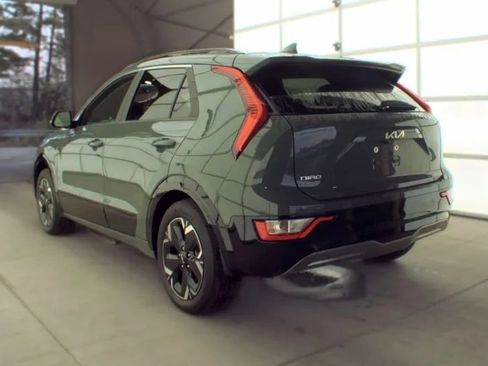 Used 2024 Kia Niro Wind w/ Wind Preserve Package FWD image 4