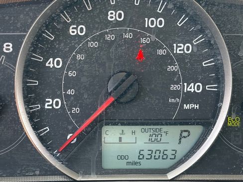 Used 2015 Toyota RAV4 LE FWD image 13