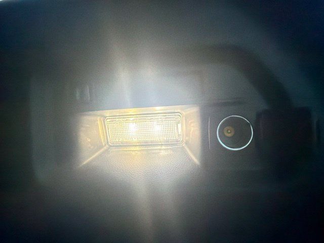Used 2023 Ford Explorer XLT AWD/4WD image 13