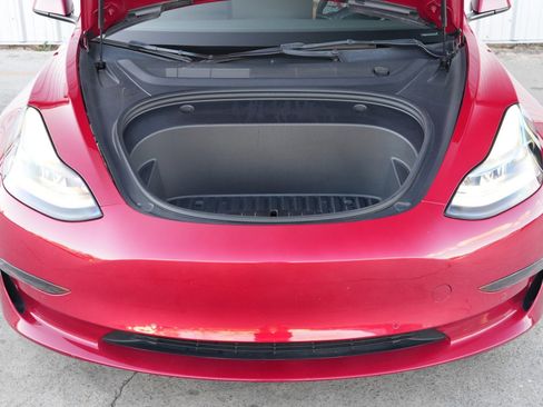 Used 2022 Tesla Model 3 Standard Range image 8