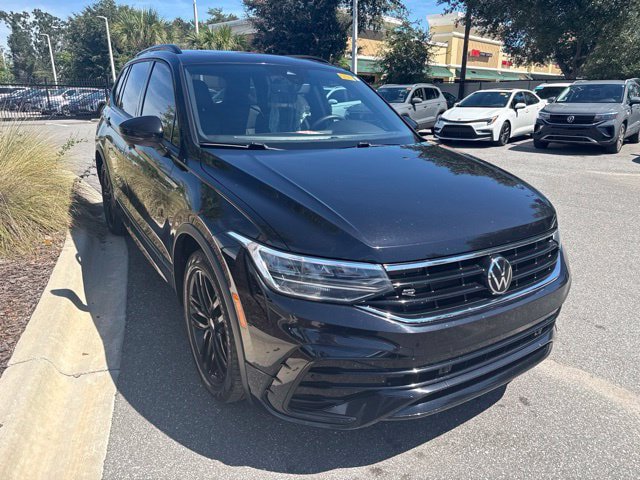 Used 2022 Volkswagen Tiguan SE R-Line FWD image 2