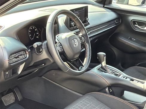 Used 2023 Honda HR-V Sport image 12