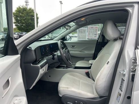 Used 2024 Hyundai Kona SEL AWD/4WD image 16