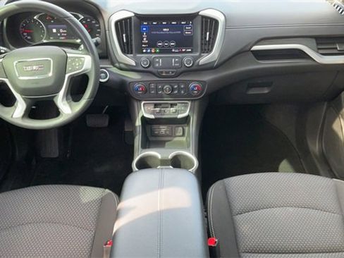 Used 2022 GMC Terrain SLE w/ Driver Convenience Package image 14