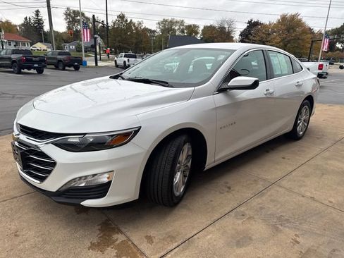 Used 2020 Chevrolet Malibu LT image 11
