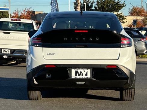 New 2026 Nissan Leaf SV+ w/ Floor Mat Package (SV+) image 5