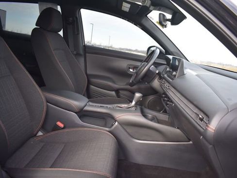 Used 2025 Honda HR-V Sport image 12