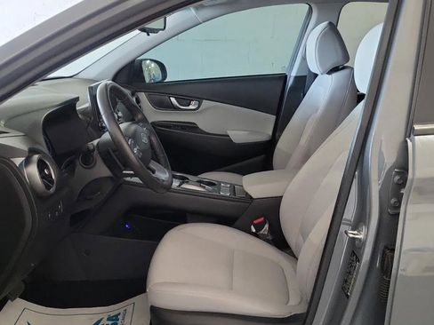 Used 2023 Hyundai Kona SEL FWD image 4