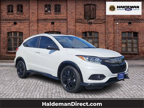 Used 2022 Honda HR-V Sport image 1